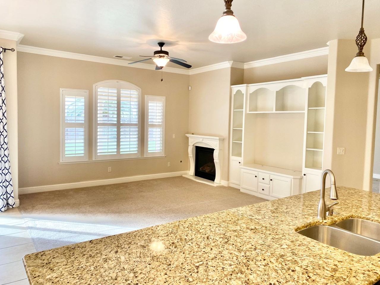 2468 S Bundy Dr - Photo 6 of 25