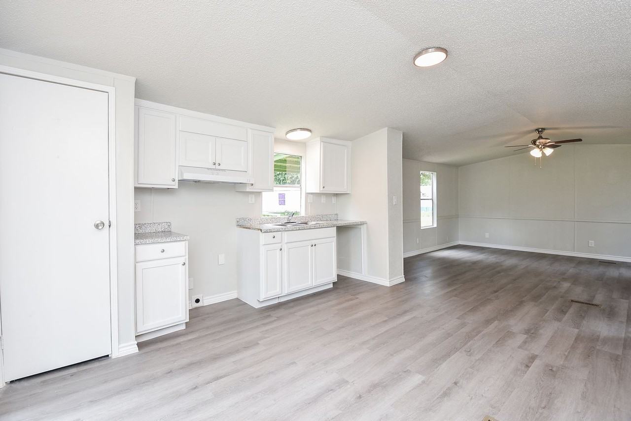 12543 Roy Harris Loop - Photo 2 of 39