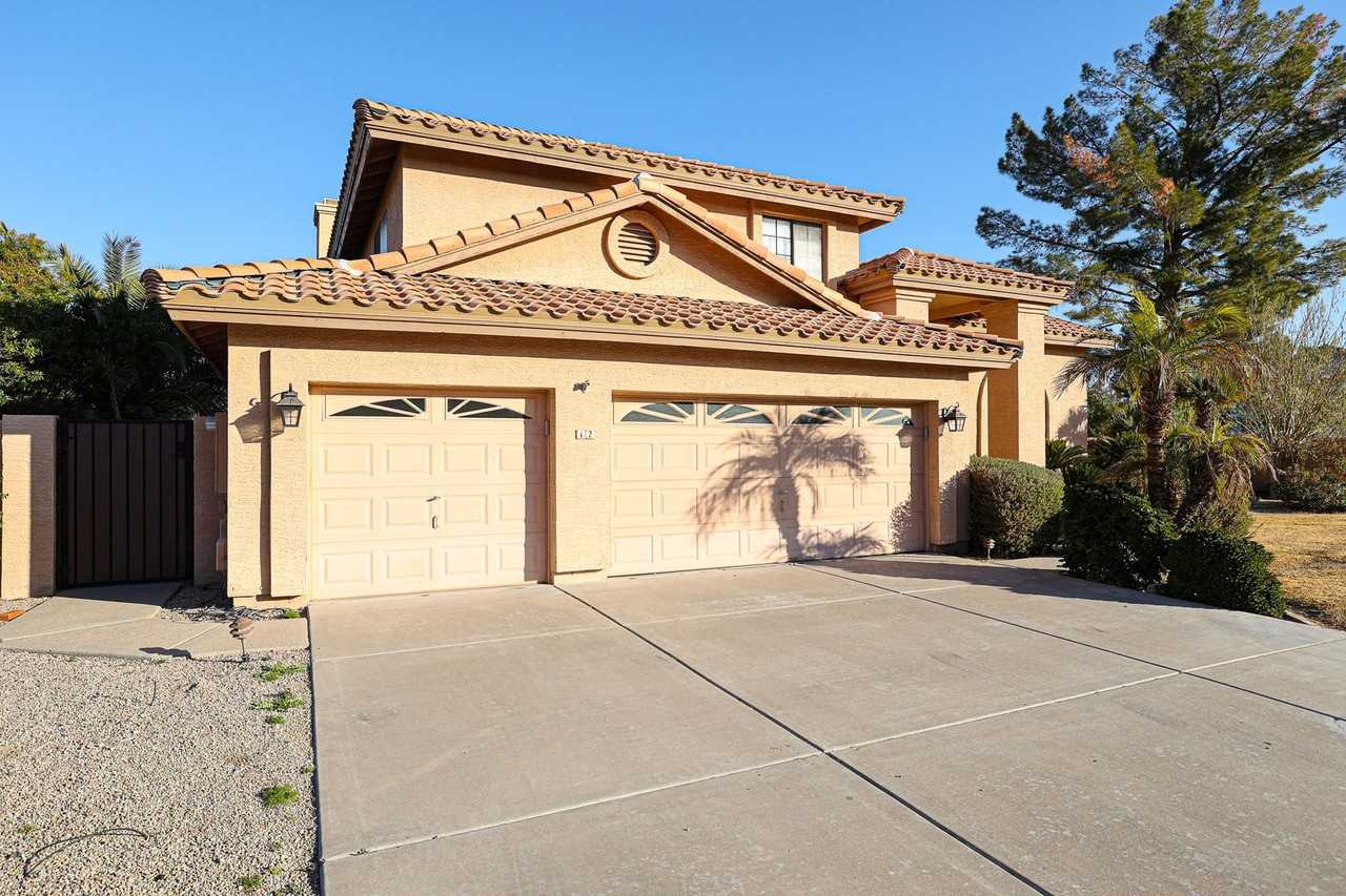 12 W Vera Ln - Photo 3 of 48