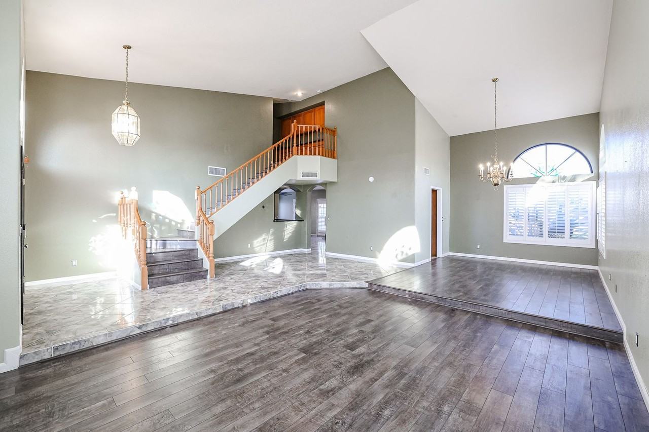 12 W Vera Ln - Photo 5 of 48