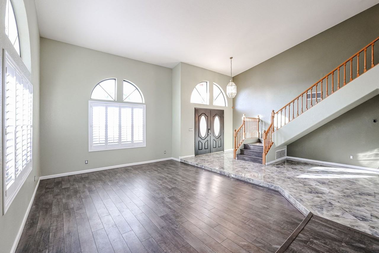 12 W Vera Ln - Photo 6 of 48