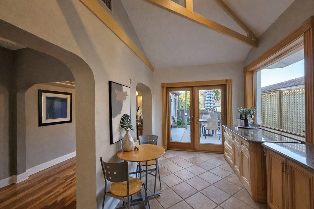 205 Granada St - Photo 6 of 34