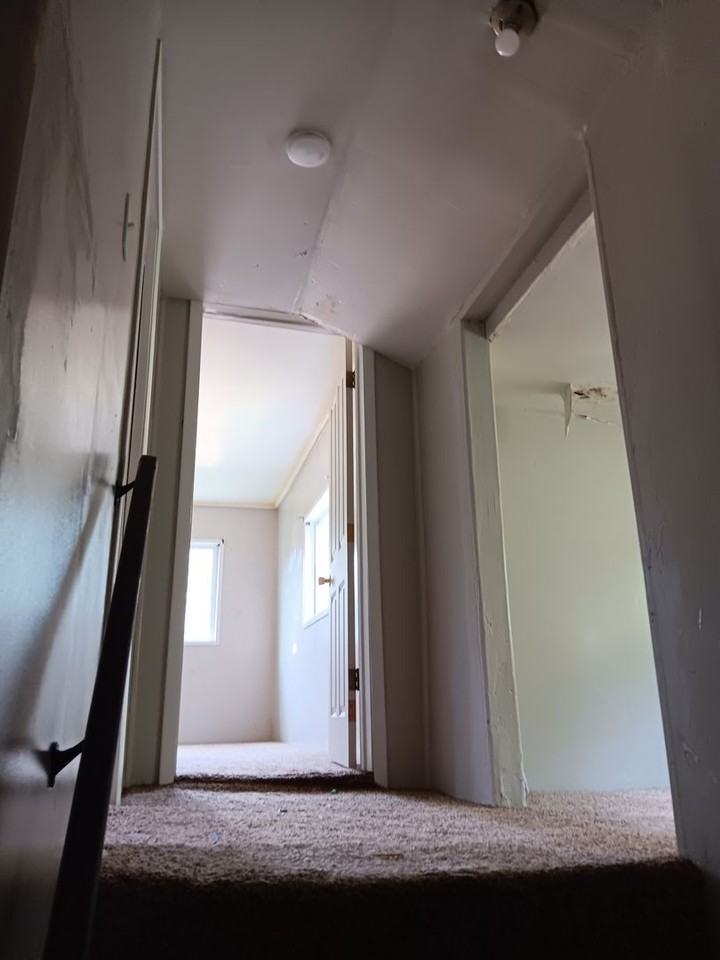 1213 V Ave - Photo 6 of 17