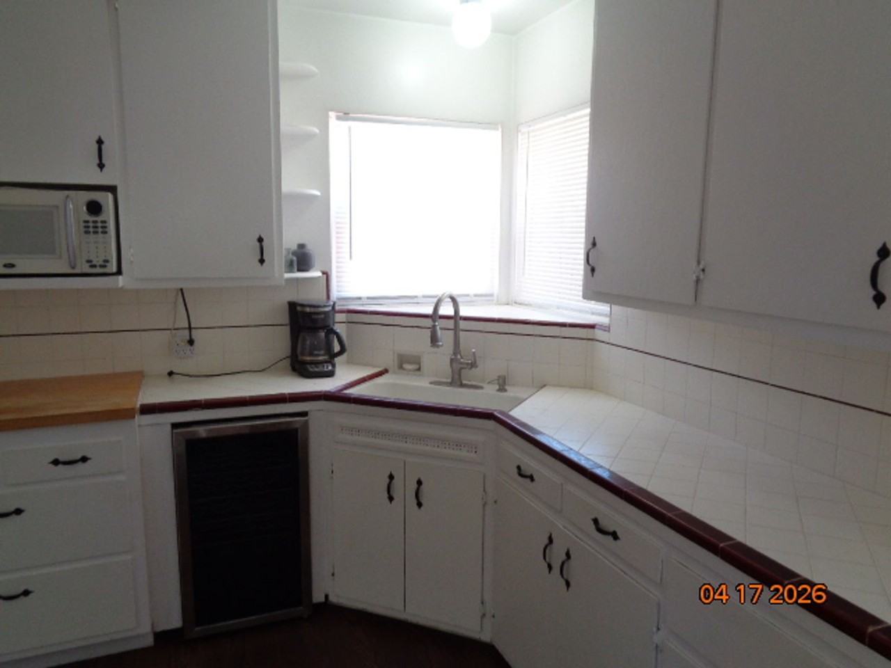 851 W Newgrove St - Photo 6 of 23