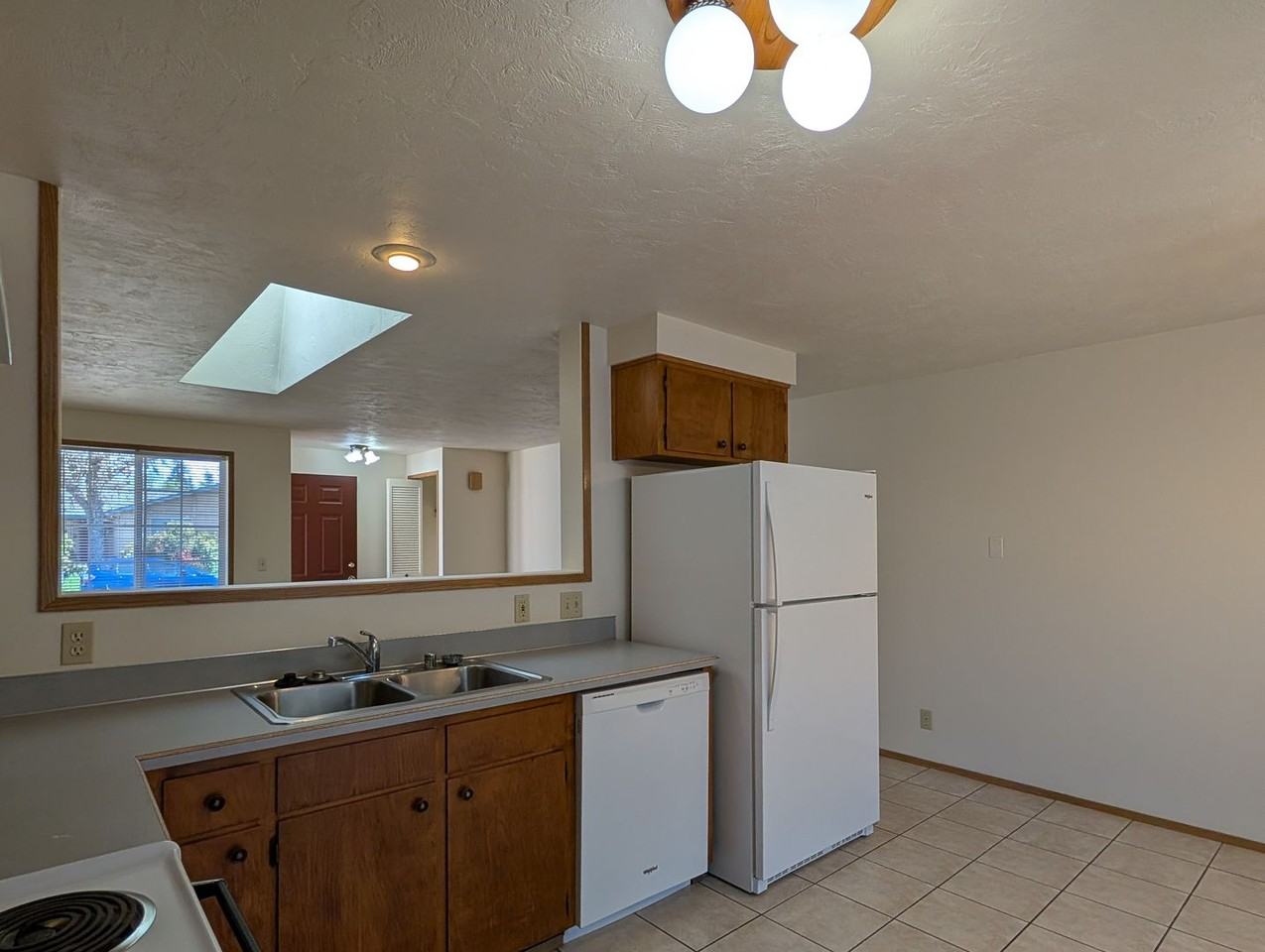 1004 55th Pl - Photo 7 of 17