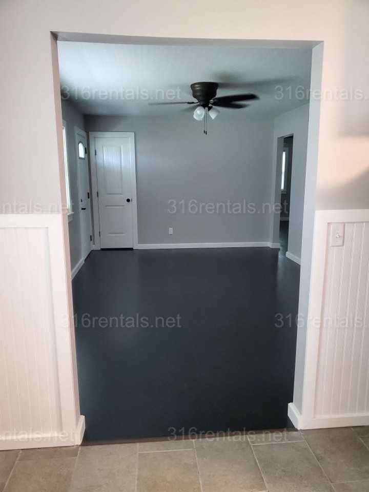 2467 S Walnut St - Photo 6 of 10