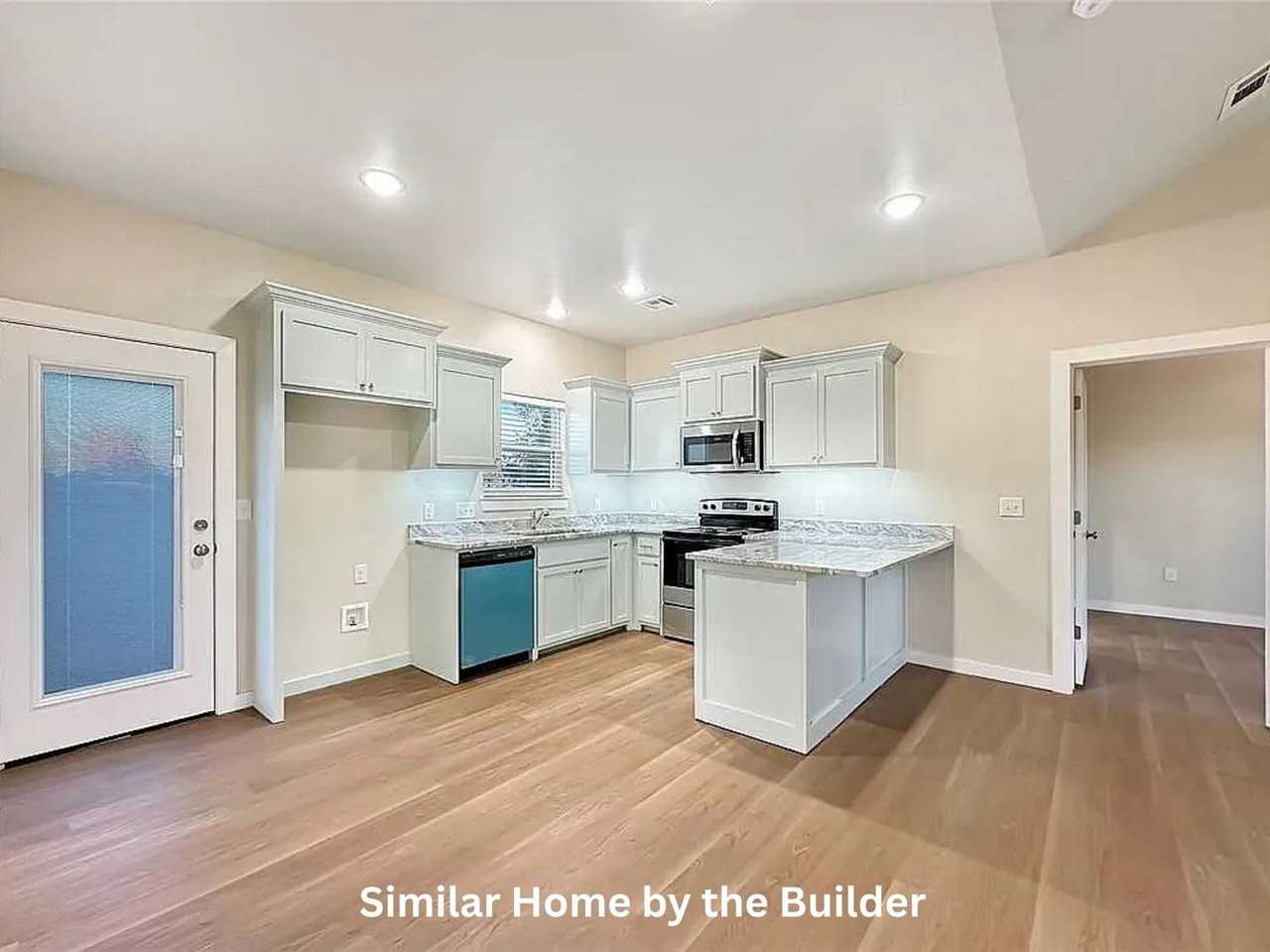 1315 Sheppard St - Photo 2 of 10