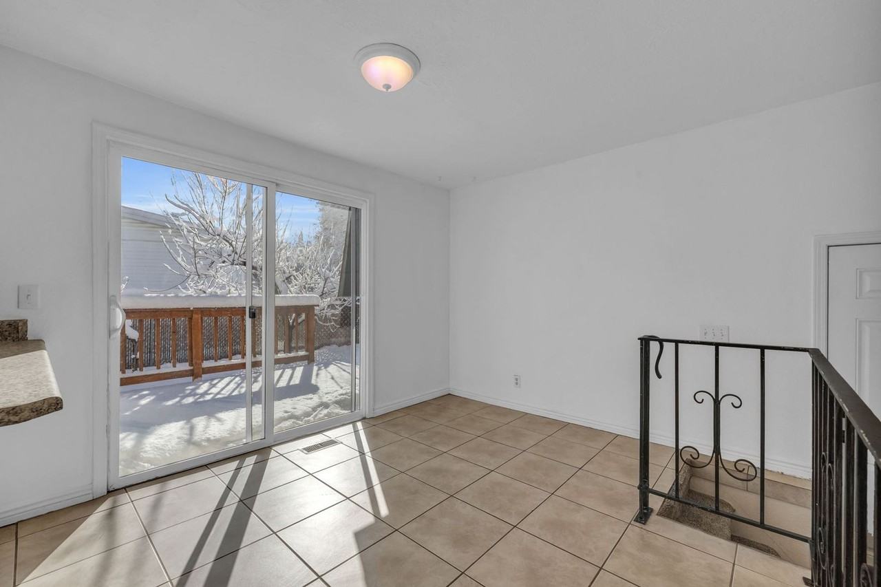 8147 S Boysenberry Dr - Photo 7 of 24