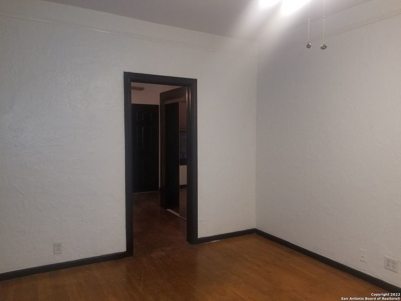 810 W Craig Pl #201 - Photo 6 of 20