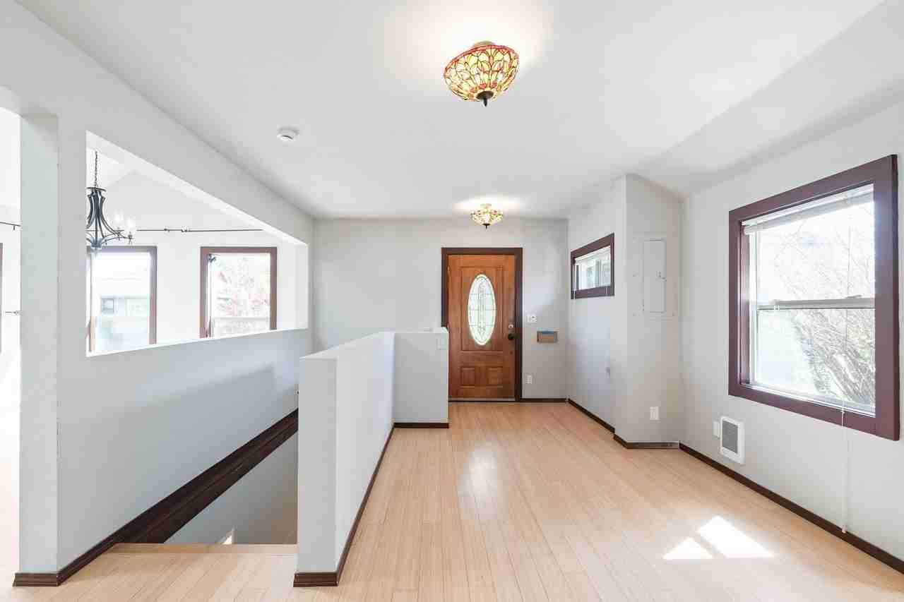 5403 Ne 11th Ave - Photo 3 of 42