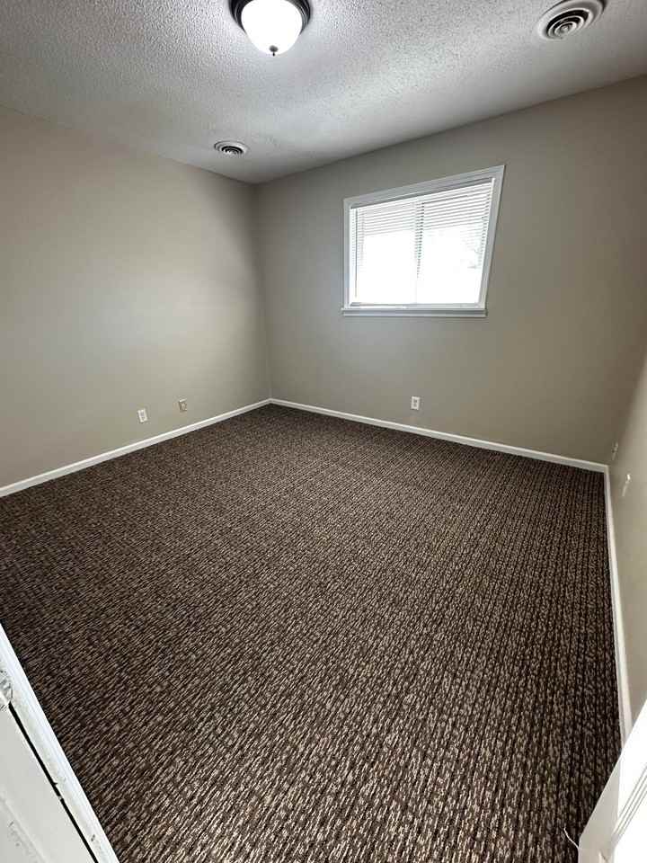 Versailles Apartments - Photo 2 of 3