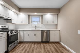 305 N Elizabeth - Photo 1 of 1