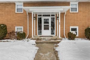 featured image of 305 N Elizabeth St