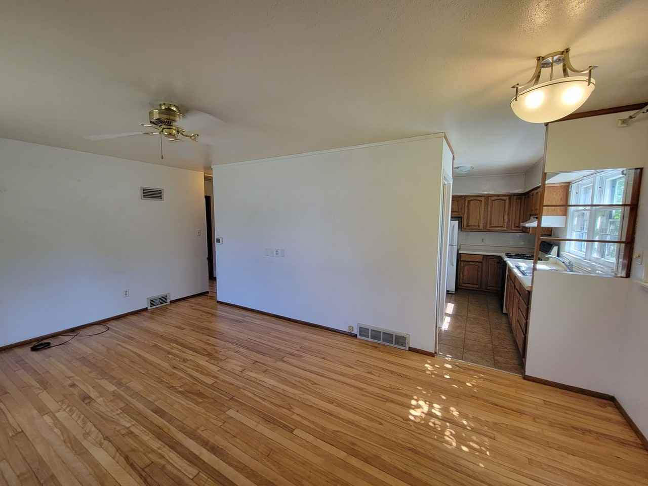 722 Newman Ave - Photo 4 of 29