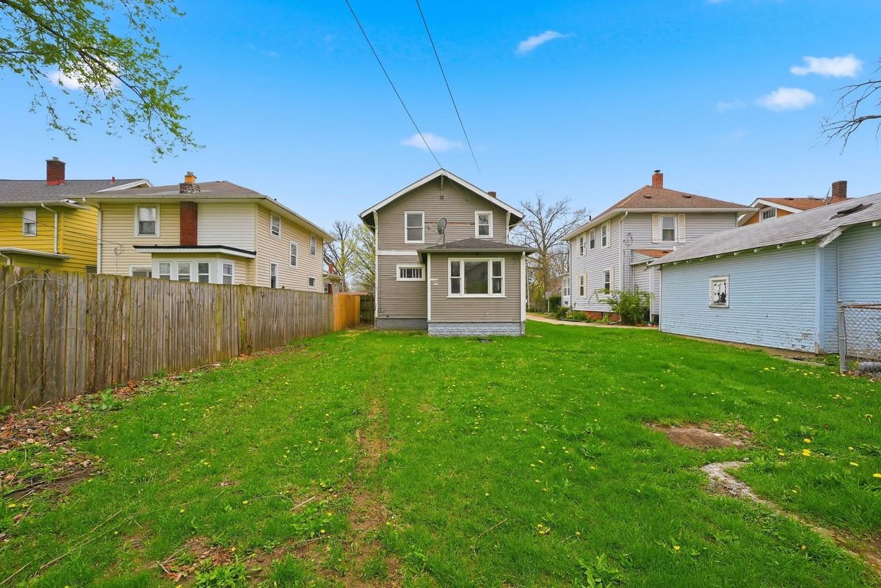 3415 Smith St - Photo 7 of 34