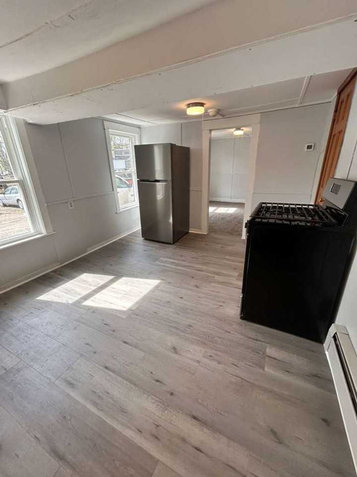 14-16 Maple St - Photo 2 of 16