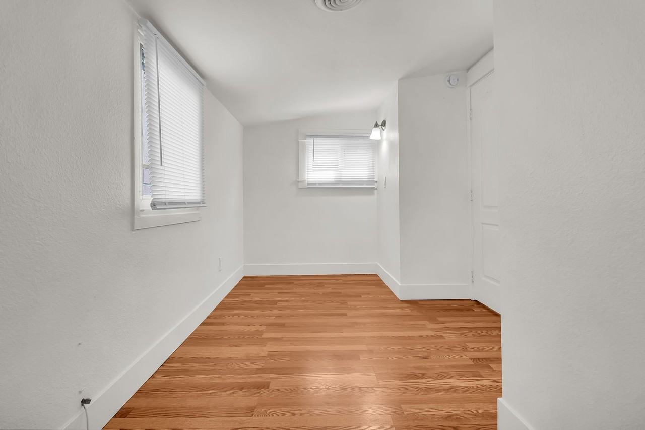 420 Bonito Ave - Photo 7 of 14