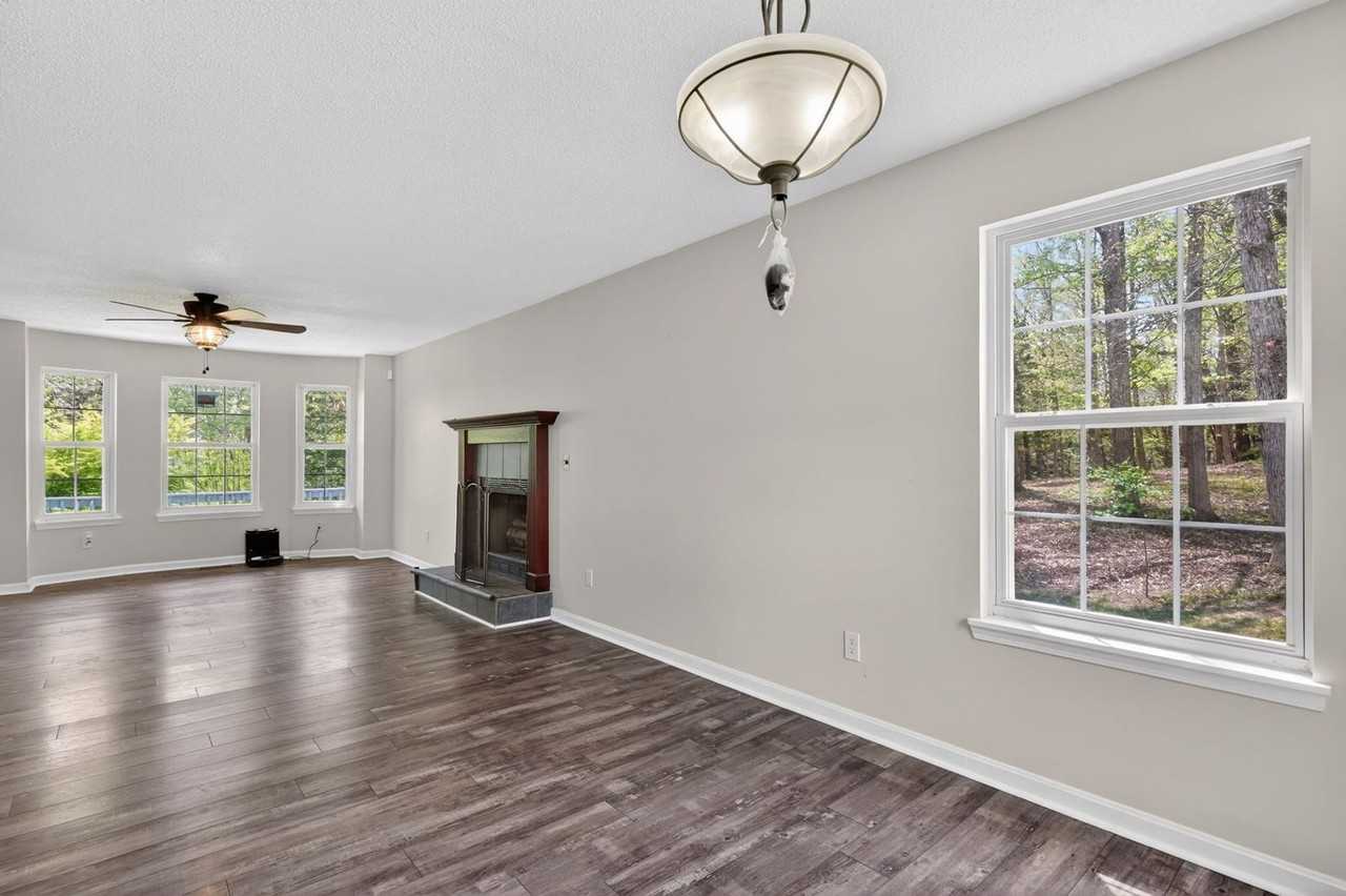 373 Red Wing Rd - Photo 6 of 23