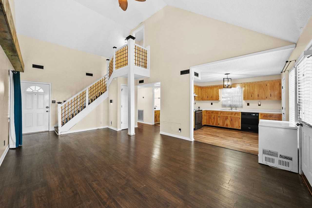 149 Bumpus Mill Rd - Photo 5 of 17