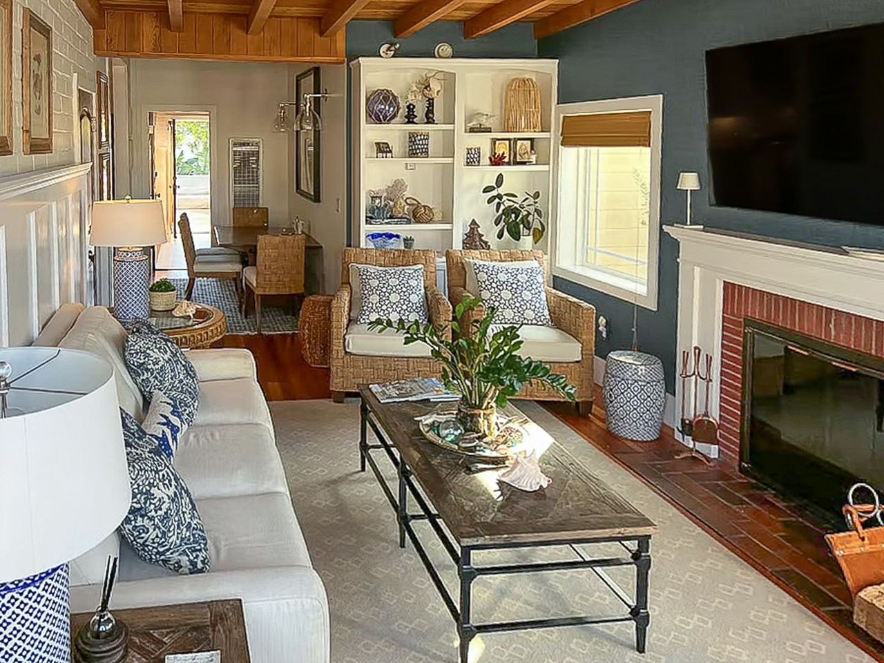 1140 Cornwall Ln - Photo 2 of 14