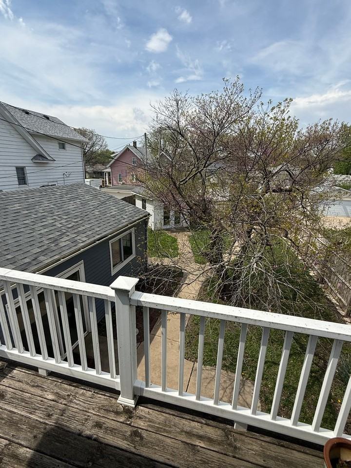 1321 4th St - Photo 7 of 33