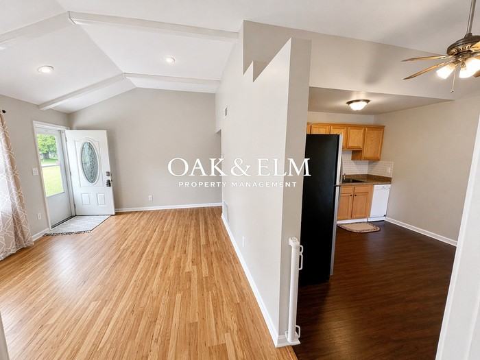 5403 Zev Way - Photo 7 of 26