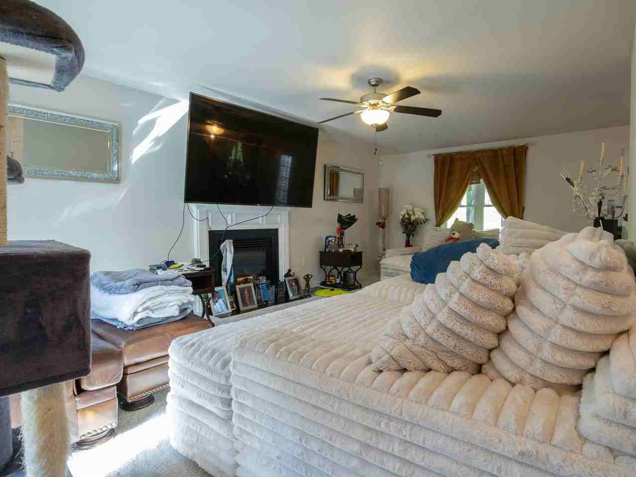 11412 Parrish Creek Ln - Photo 5 of 37