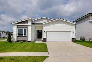 604 Ne Pearl Dr - Photo 1 of 1