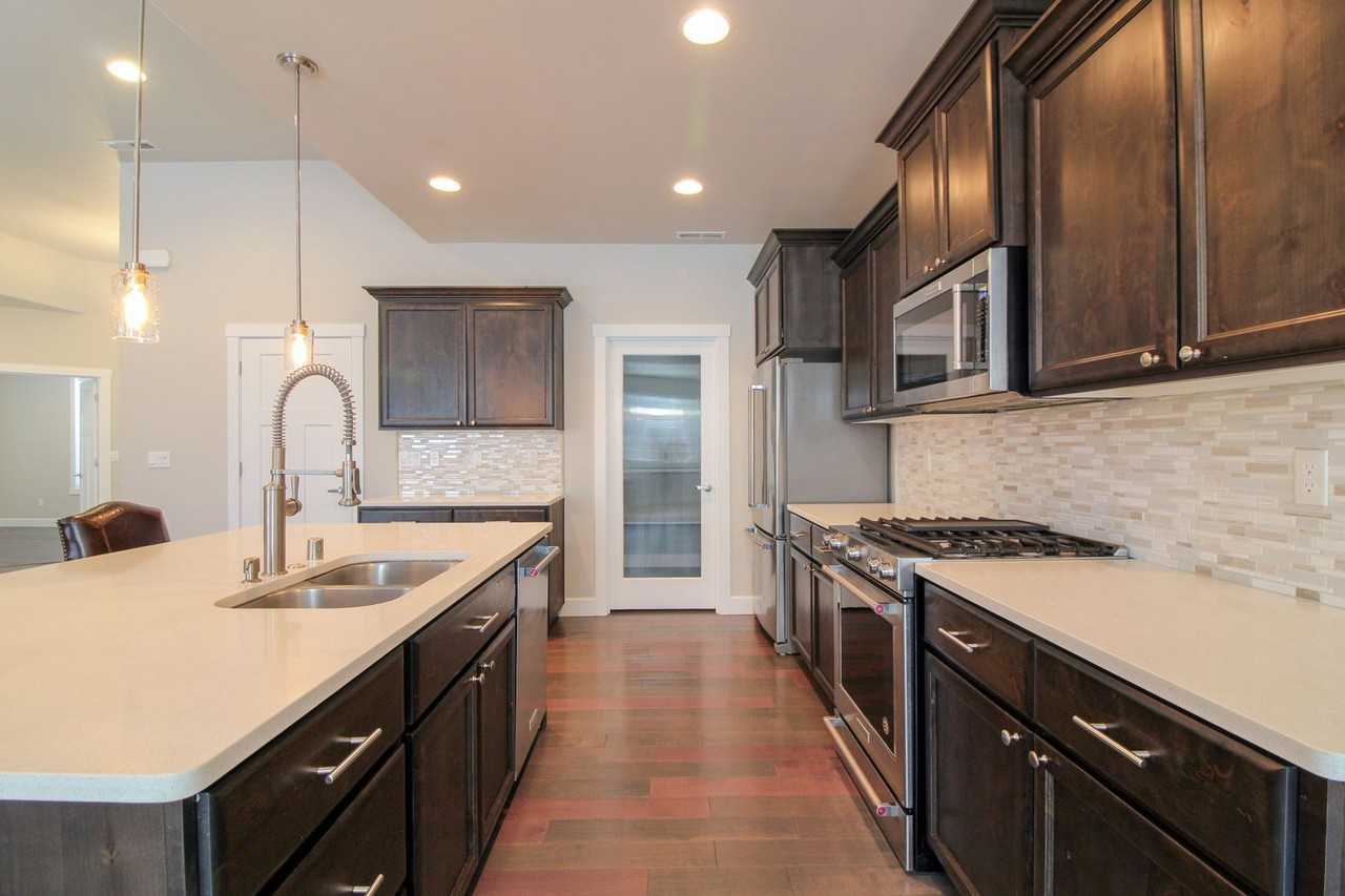 4675 Cowlitz Blvd - Photo 3 of 21