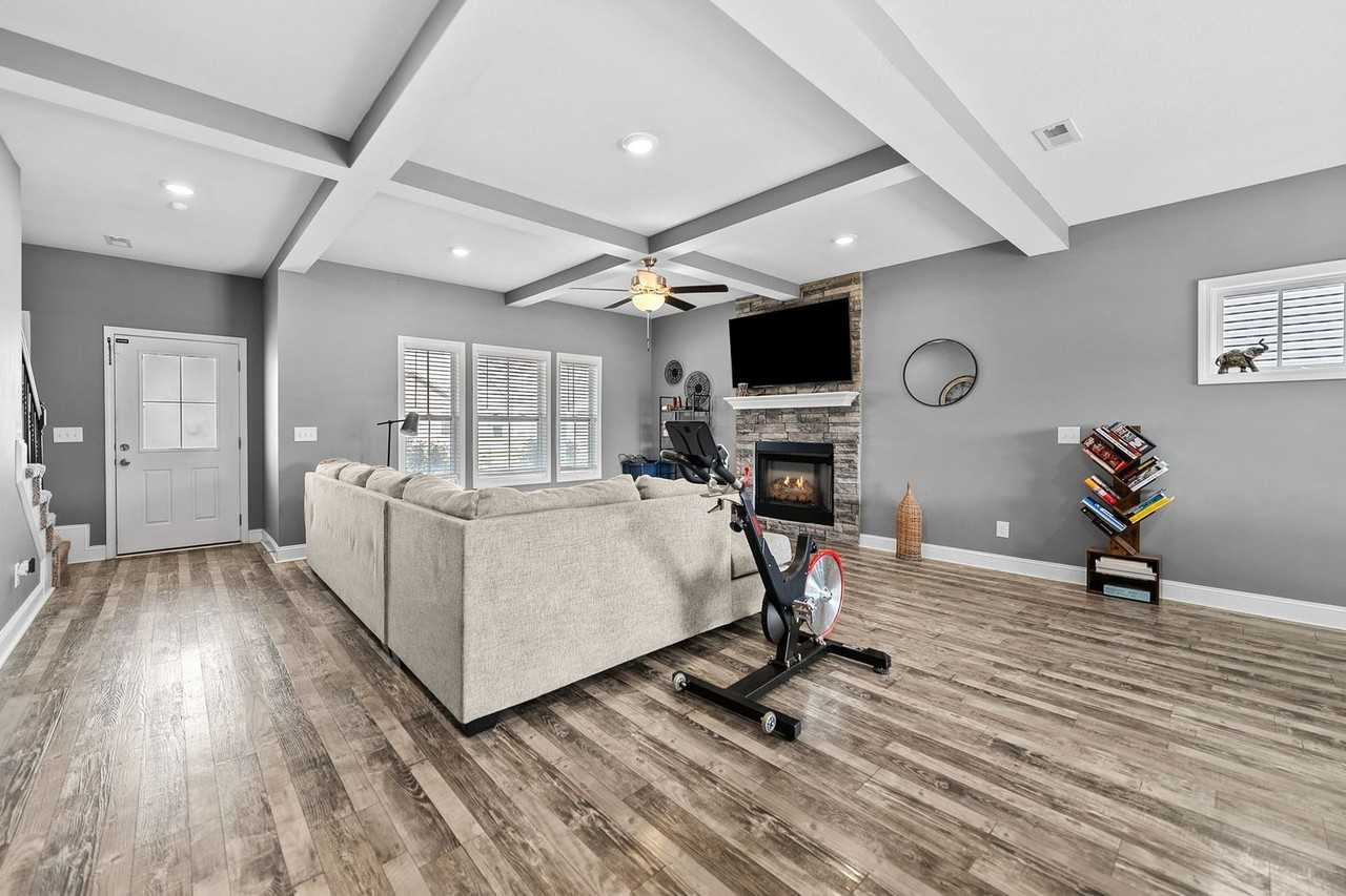 1116 Eagles View Dr - Photo 6 of 39