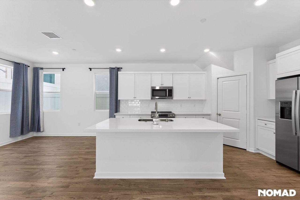 26648 Jonquil Ave - Photo 4 of 31