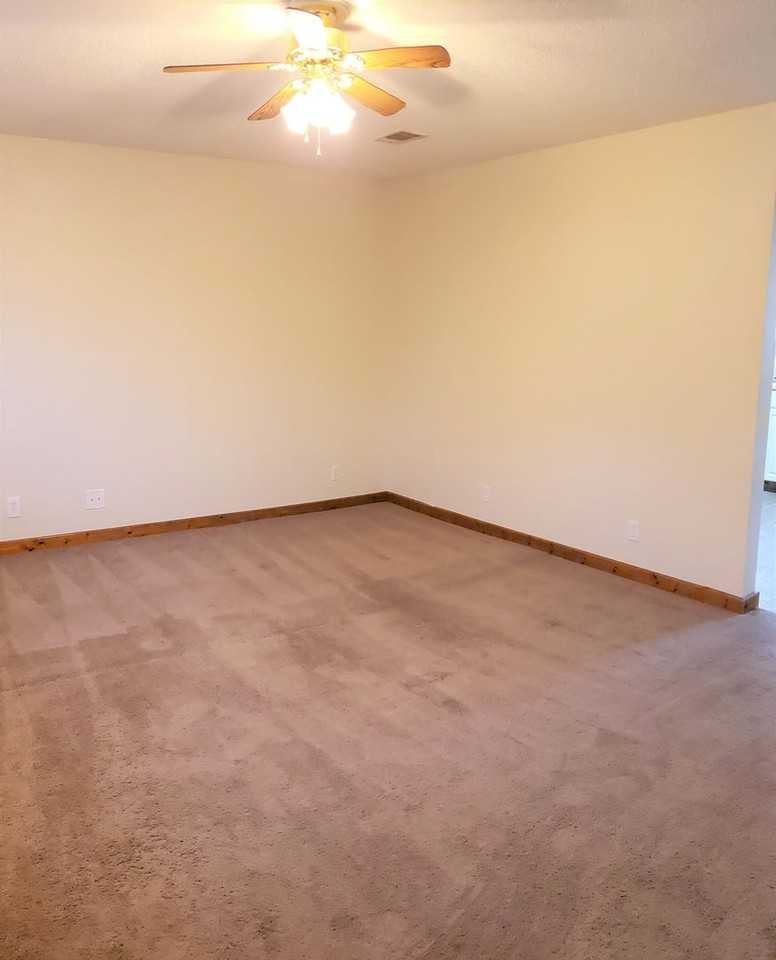 127 10th St - Photo 3 of 15