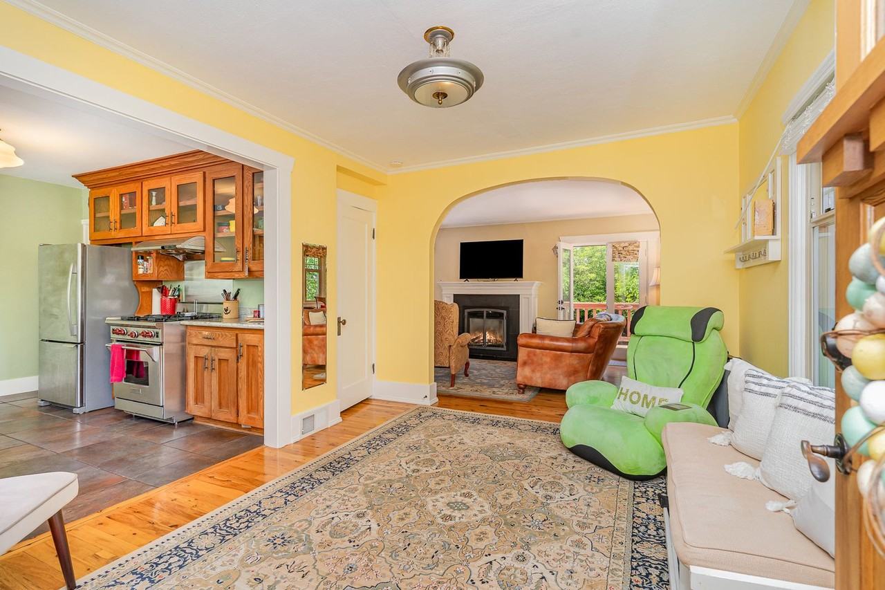 McClean Tri-Plex - Photo 4 of 50