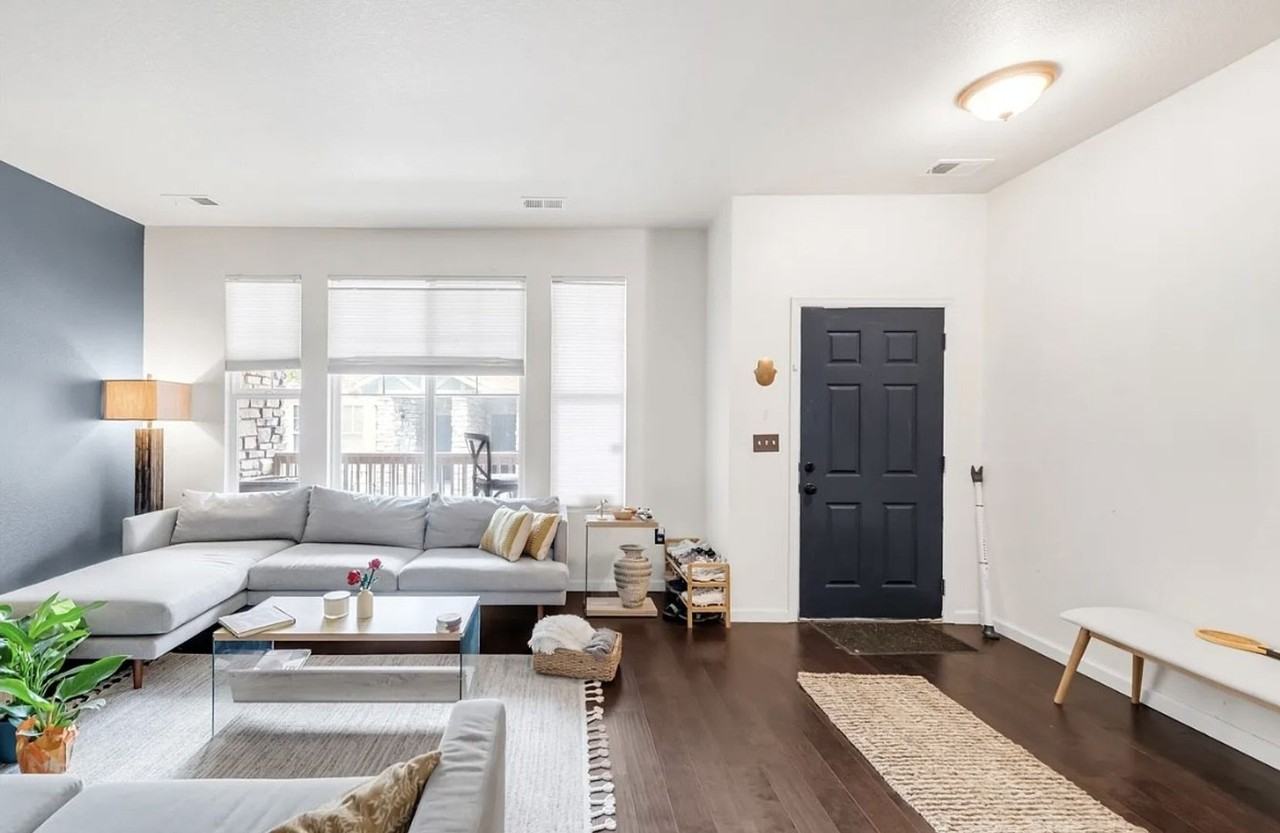 571 S Mobile Pl - Photo 2 of 22