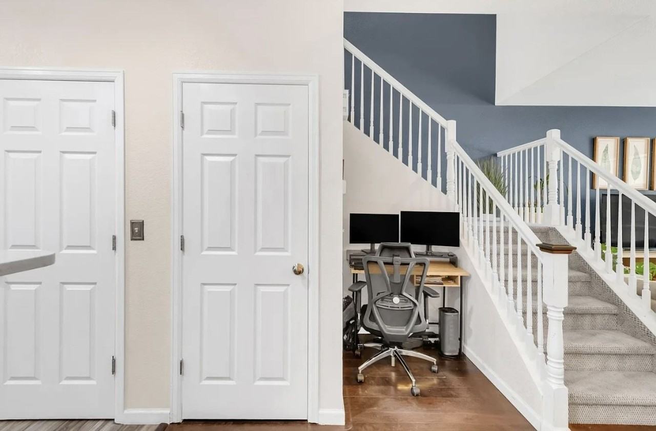 571 S Mobile Pl - Photo 3 of 22