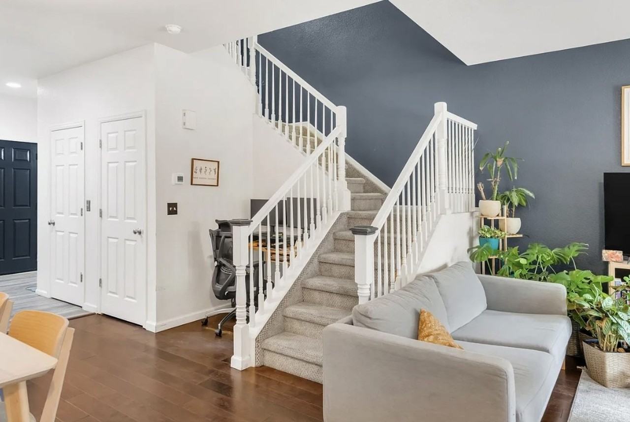 571 S Mobile Pl - Photo 4 of 22