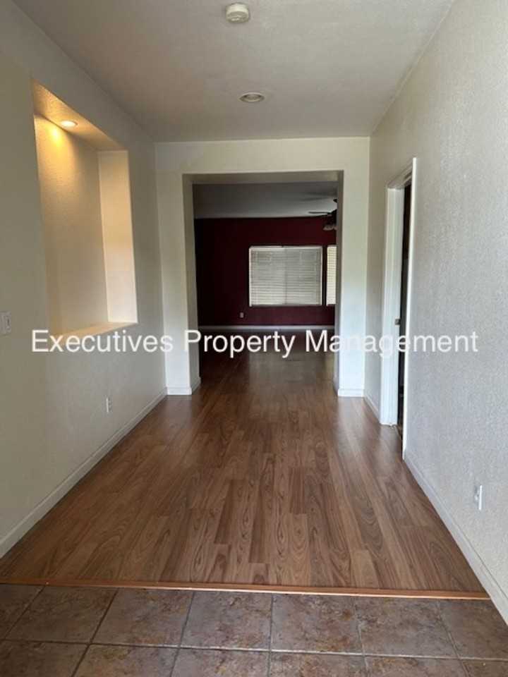 3564 Santiago Ave - Photo 2 of 13