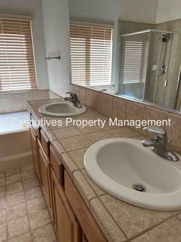 3564 Santiago Ave - Photo 7 of 13