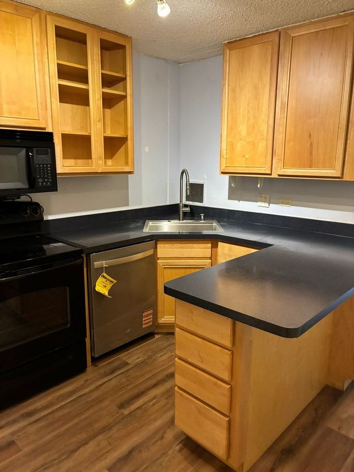 1400 Pensacola St #706 - Photo 3 of 30