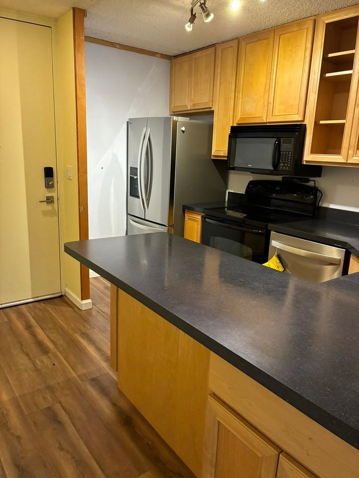 1400 Pensacola St #706 - Photo 4 of 30