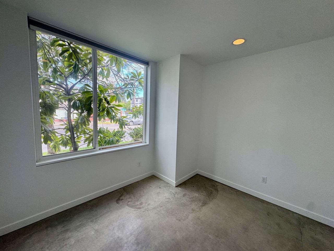 3927 California Ave Sw - Photo 2 of 13