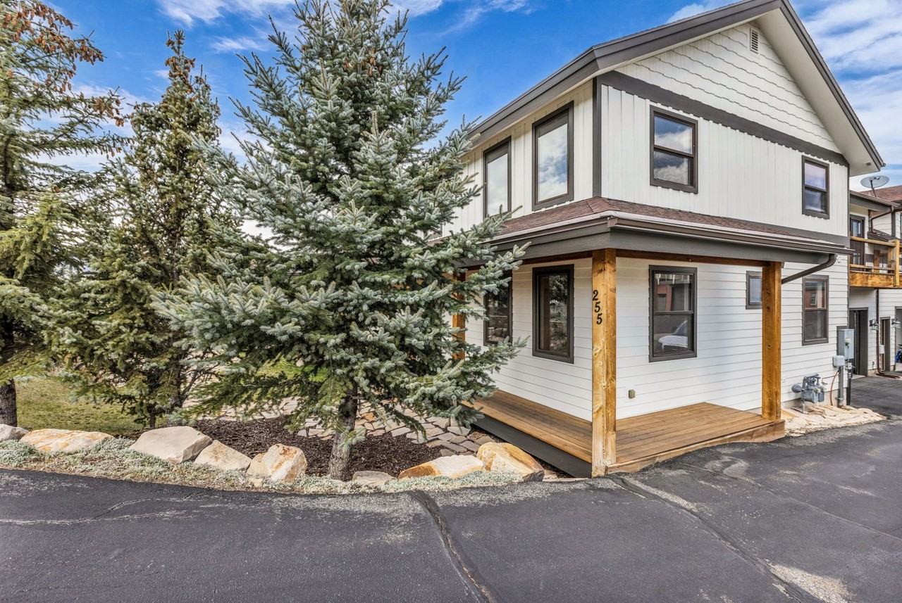 255 Starview Dr - Photo 2 of 36