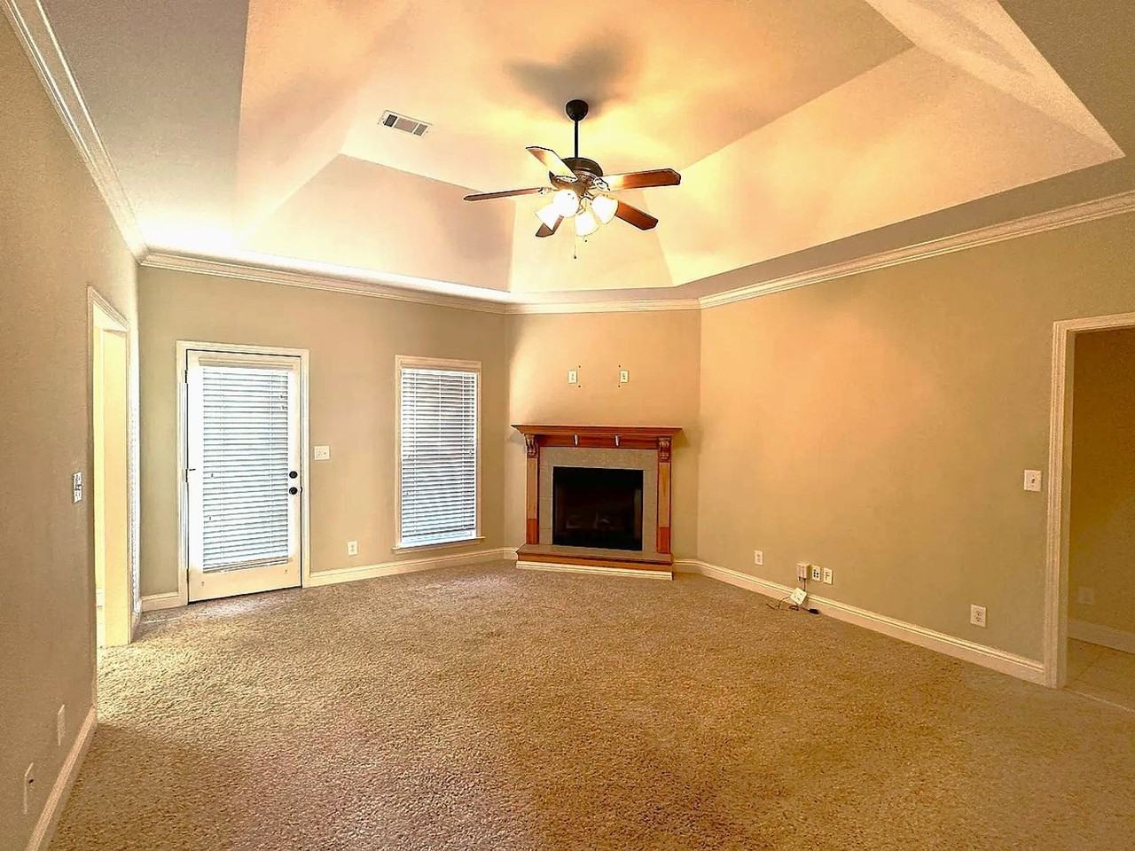 168 Woodhaven Ln - Photo 3 of 20