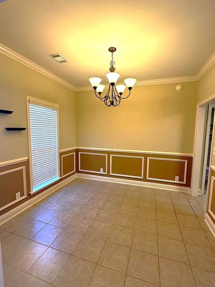 168 Woodhaven Ln - Photo 6 of 20