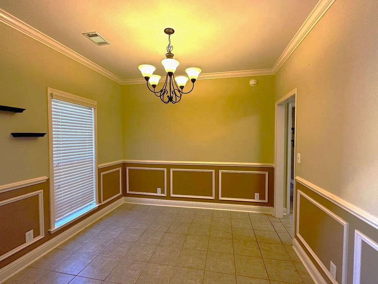 168 Woodhaven Ln - Photo 7 of 20