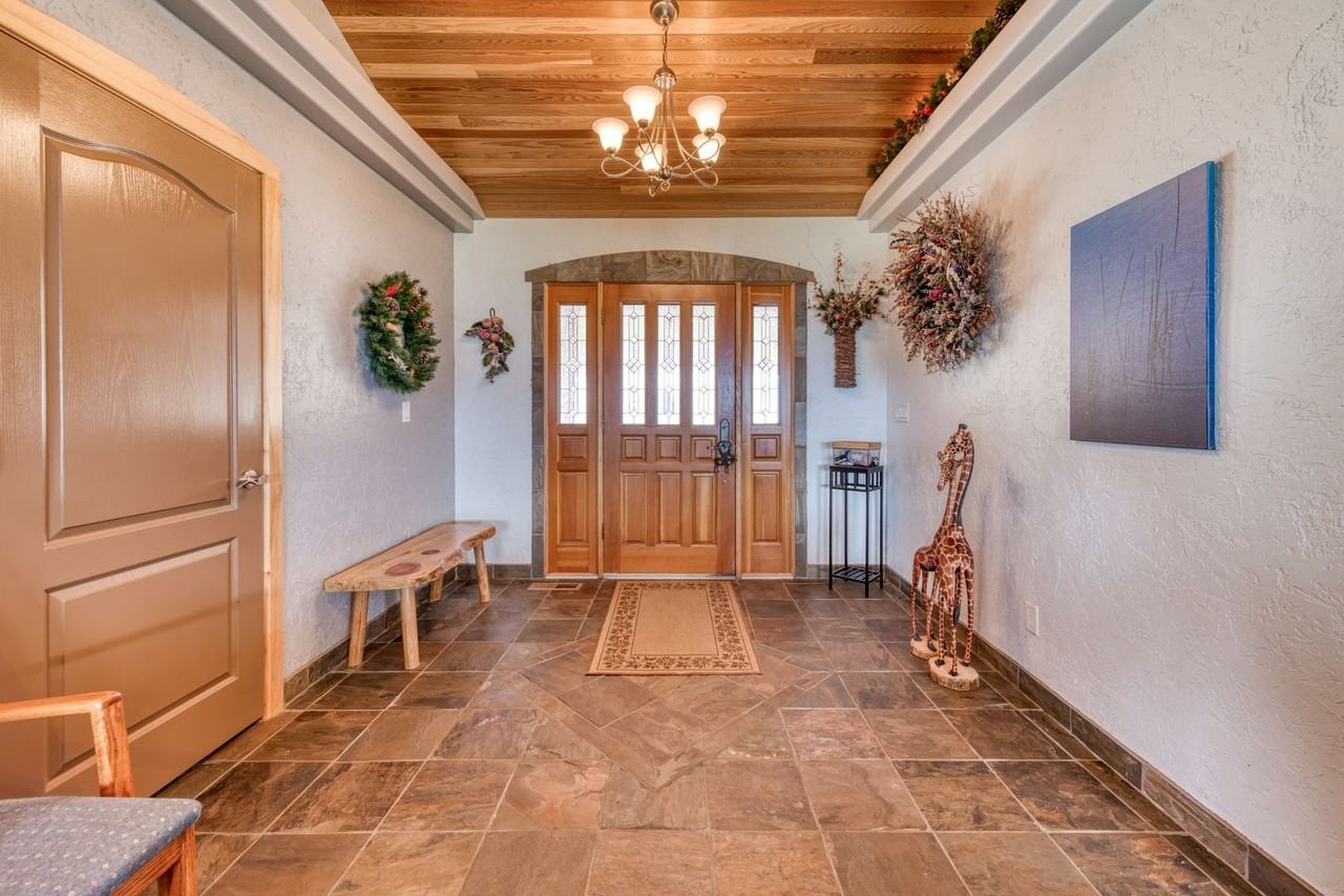 635 Home Stretch Dr - Photo 6 of 38