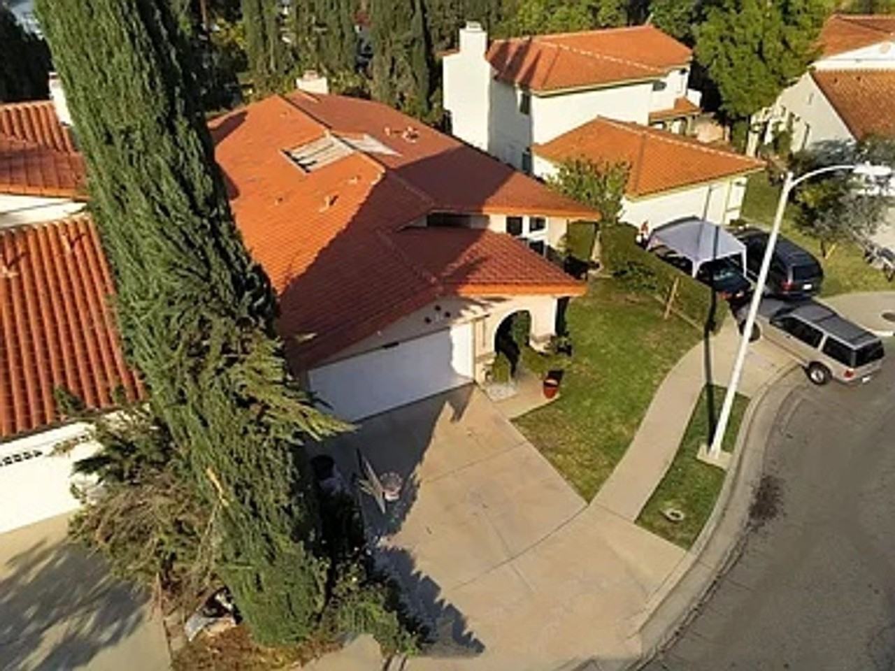 23119 Valerio St - Photo 3 of 24