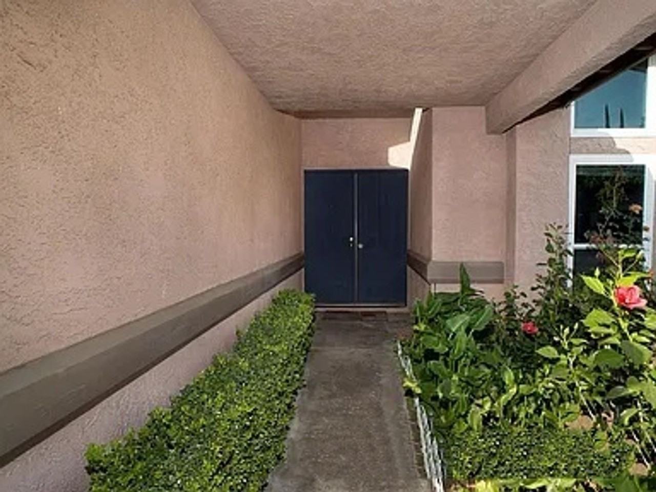 23119 Valerio St - Photo 4 of 24