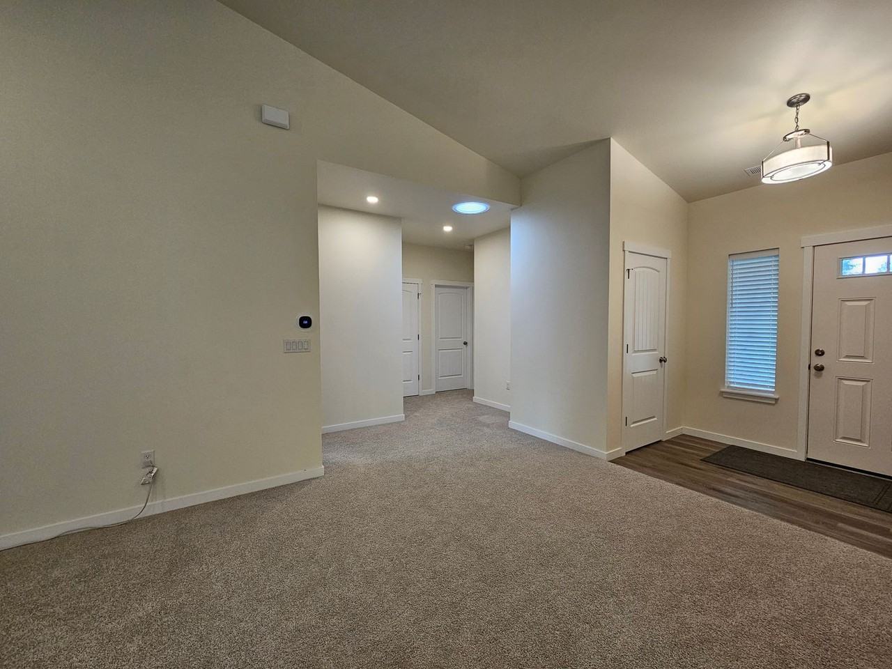 14739 Bingham Ave E - Photo 3 of 23