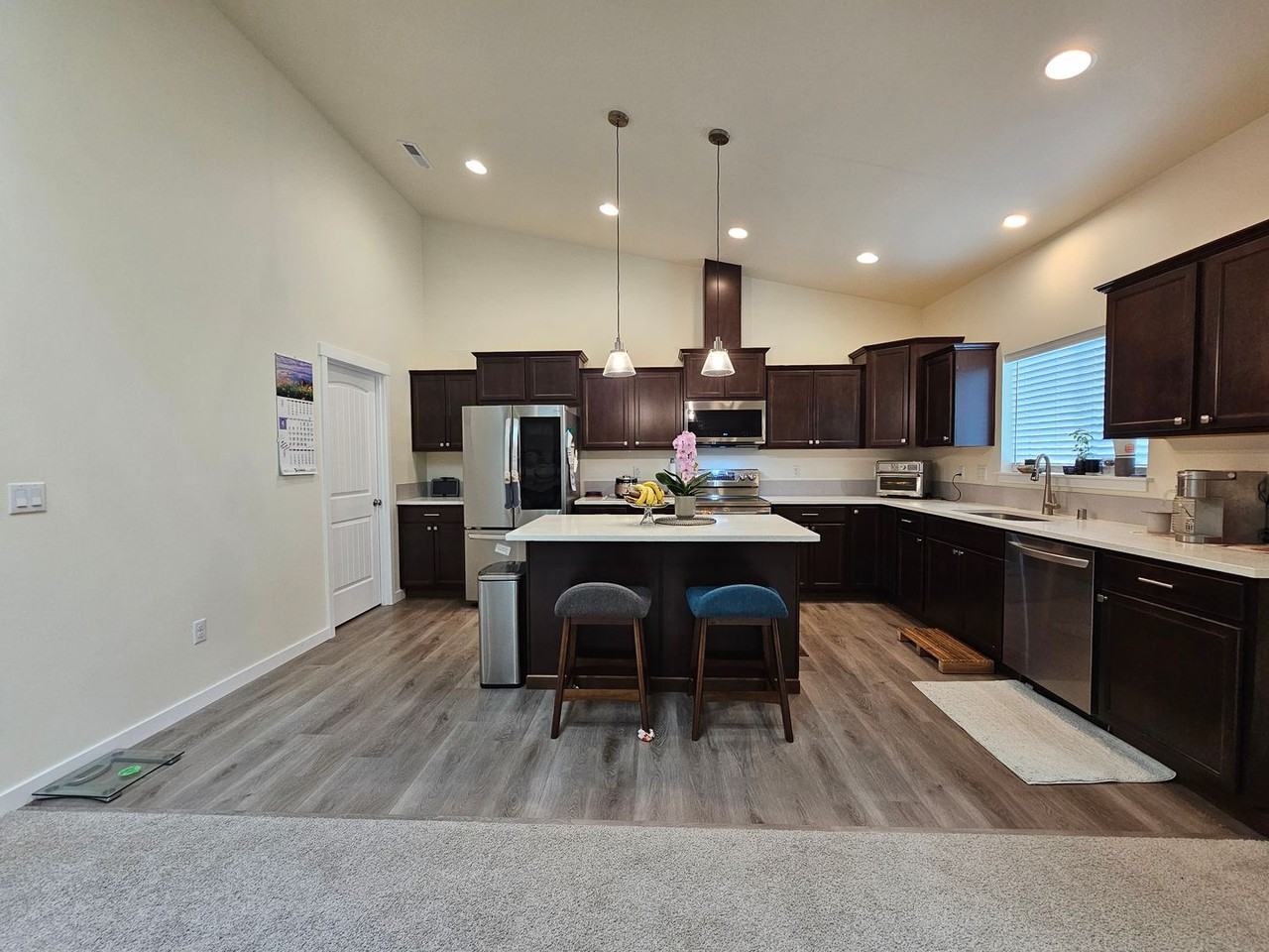 14739 Bingham Ave E - Photo 7 of 23